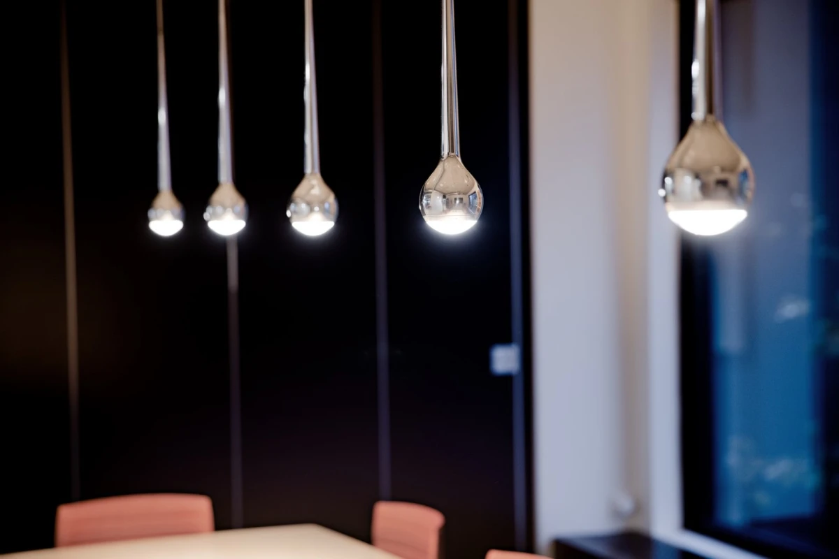 Light bulbs2