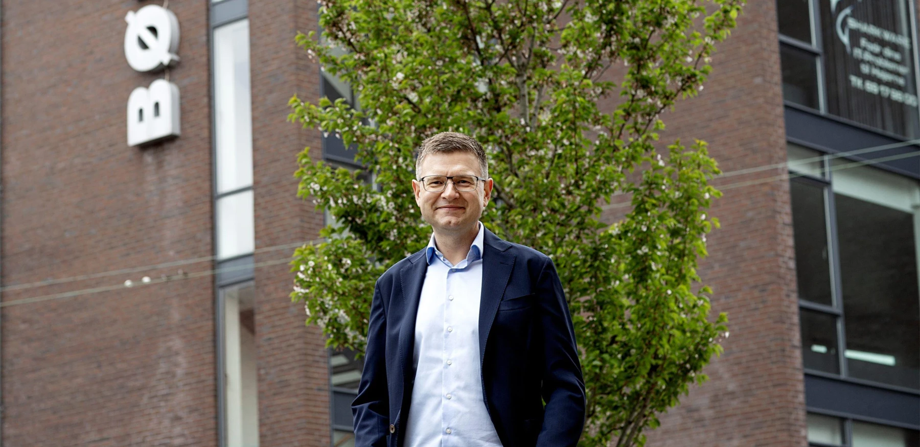 Bluebyte_Topbanner_Dennis