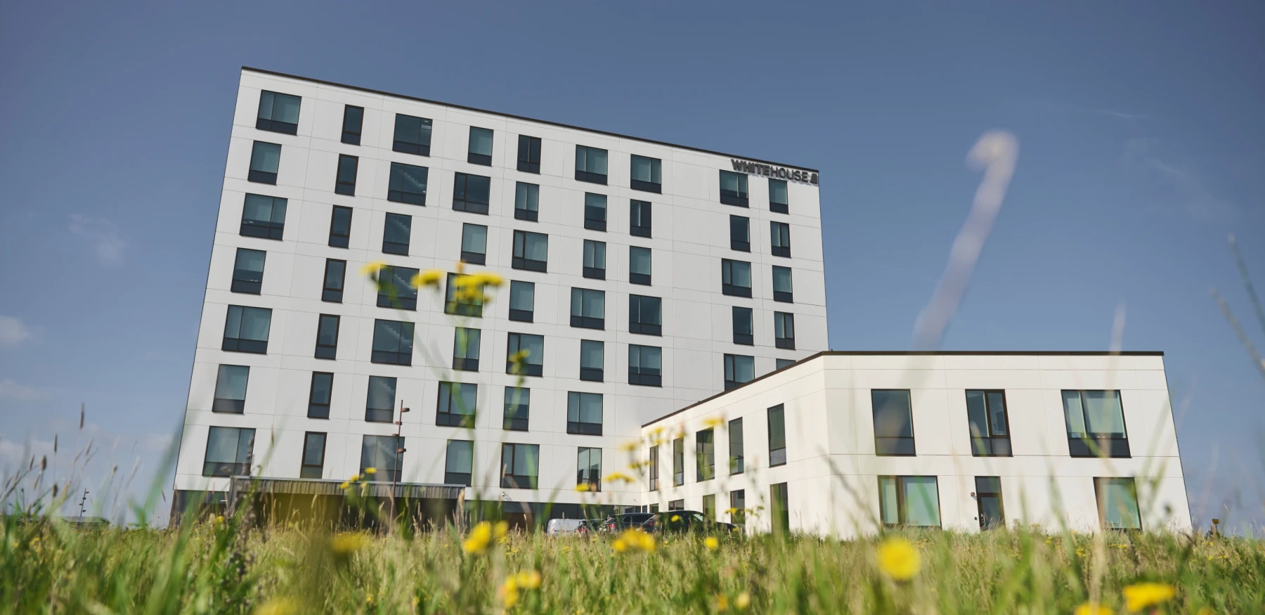 005 White House Exterior