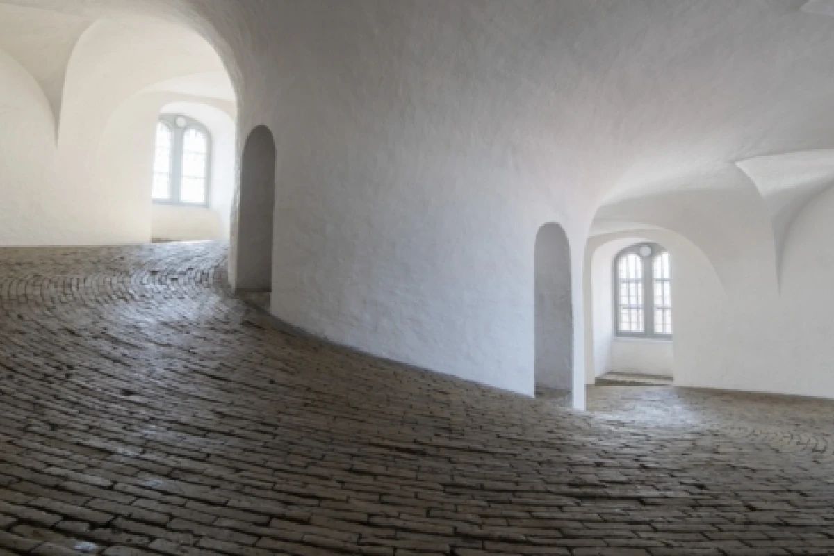 Rundetaarn1 769x320 acf cropped